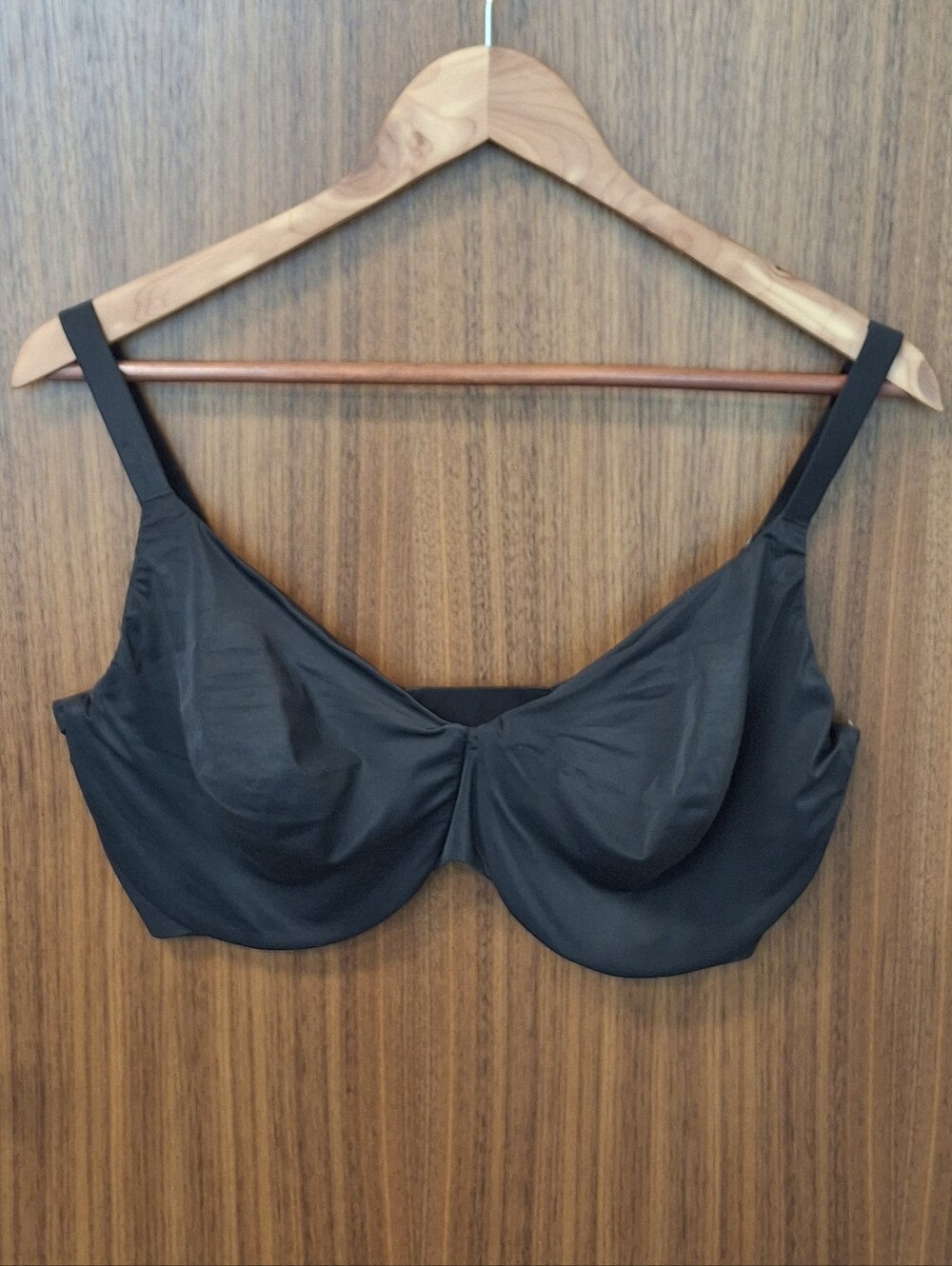 SKIMS Lightweight Underwire Bra SZ 38DDDD / 38G